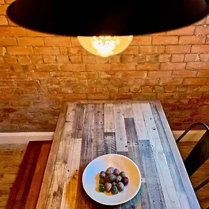 Ebor. *cosy*homli*parking*wifi*smart Belfast